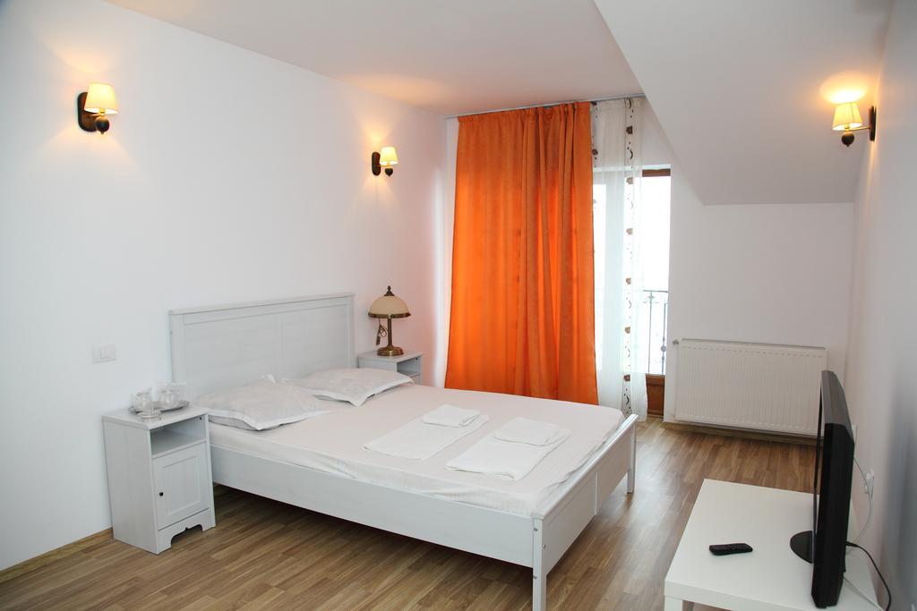 Hotel Rodiv Găeşti Pokoj fotografie