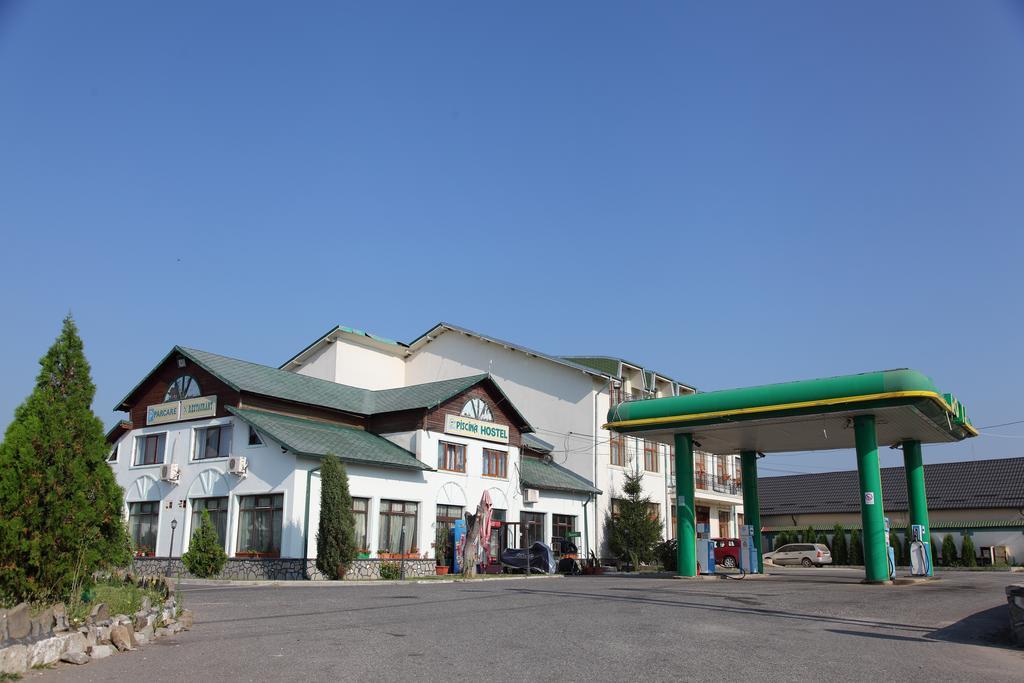 Hotel Rodiv Găeşti Exteriér fotografie